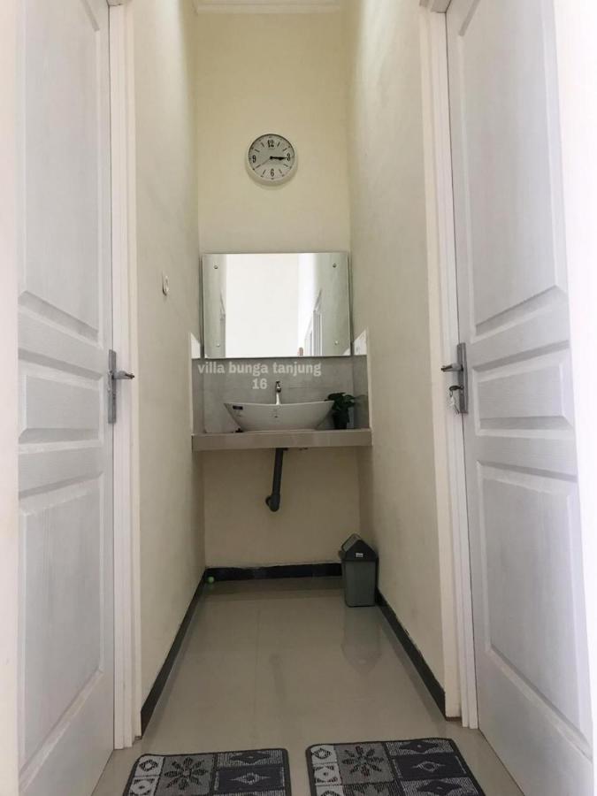 Villa Syariah Bunga Tanjung 16 Batu  Esterno foto