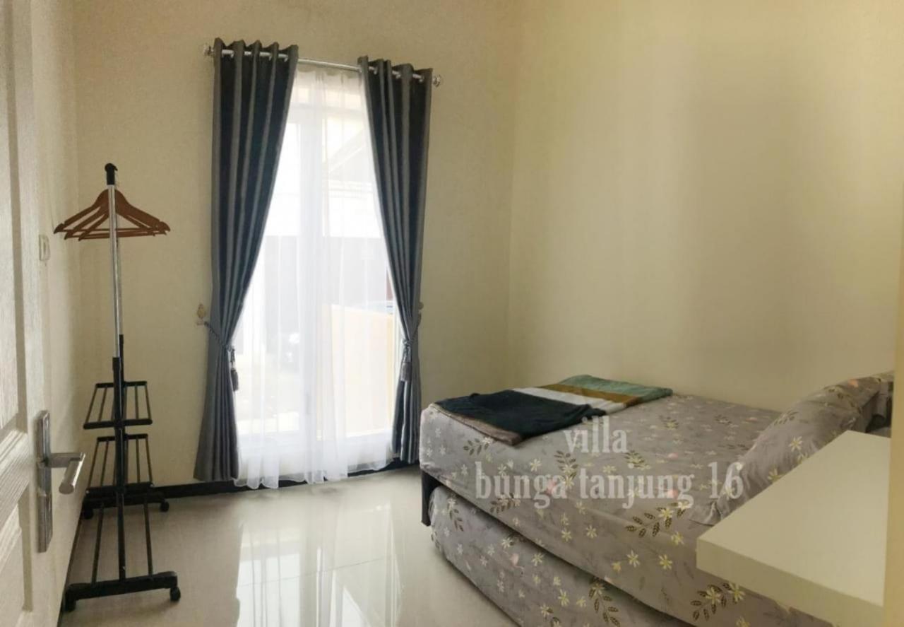Villa Syariah Bunga Tanjung 16 Batu  Esterno foto