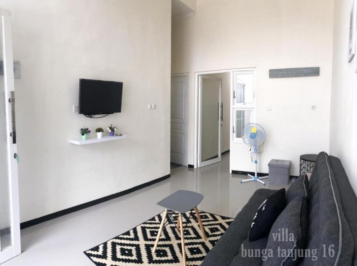 Villa Syariah Bunga Tanjung 16 Batu  Esterno foto