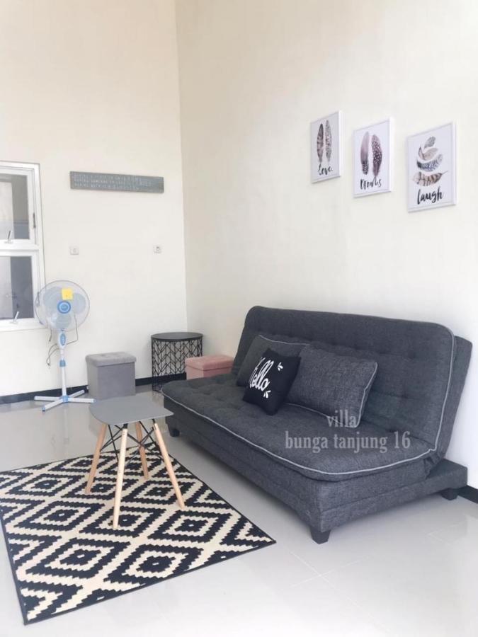 Villa Syariah Bunga Tanjung 16 Batu  Esterno foto